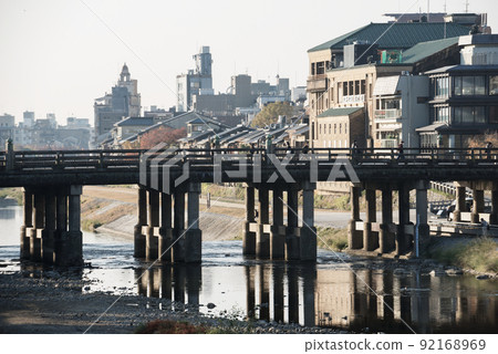 Kamogawa scenery in the morning 92168969