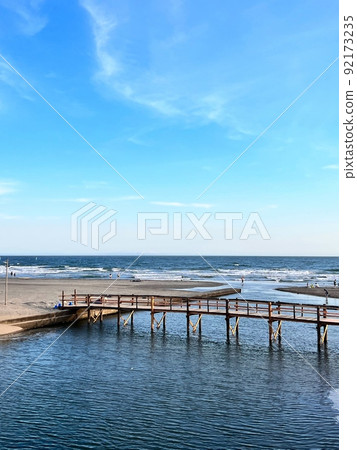 由比濱海岸風光 海天雲海 鎌倉海 材木座海風光 海岸風光 橋樑風光 92173235