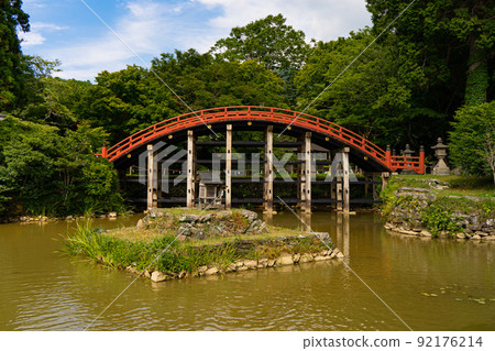 Fresh green onione shrine selling shrine 92176214