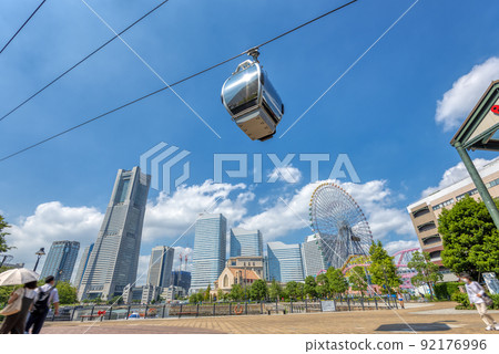 Yokohama Minatomirai Cityscape Ropeway, Landmark Tower and Ferris Wheel 92176996