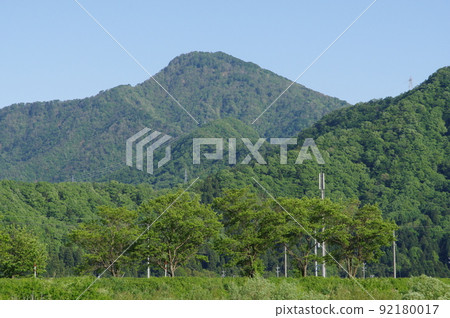 福井縣越前市春天的日野山,從日野川河床眺望 福井縣越前市春天的日野山,從日野川河床眺望 92180017