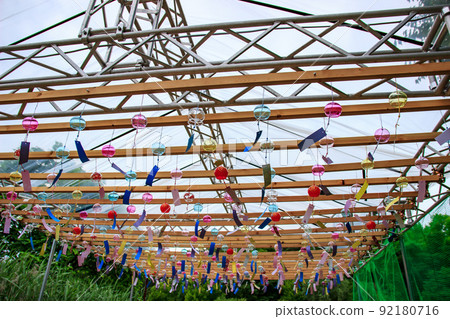 Many wind chimes that make you feel cool in the hot summer Many wind chimes that make you feel cool in the hot summer 92180716