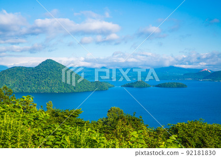 從北海道筒倉展望台看到的洞爺湖 92181830