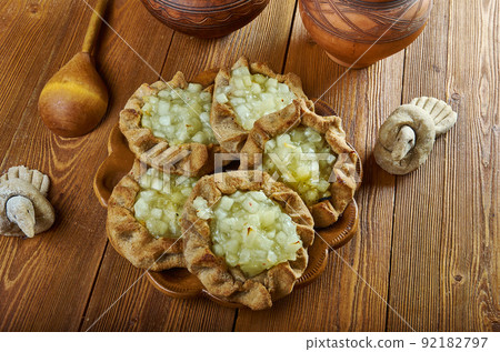 Karelian pasty with apples 92182797