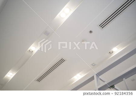 Ceiling mounted cassette type air conditioner Ceiling mounted cassette type air conditioner 92184356