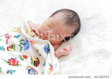 嬰兒新生兒新生兒照片 92188355