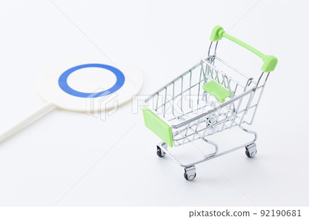 Shopping cart and Marubatsu plate Shopping cart and Marubatsu plate 92190681