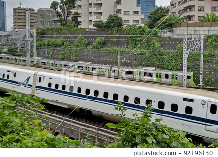 從東京品川區北品川權現山公園出發的東海道新幹線，7月4日 92196130