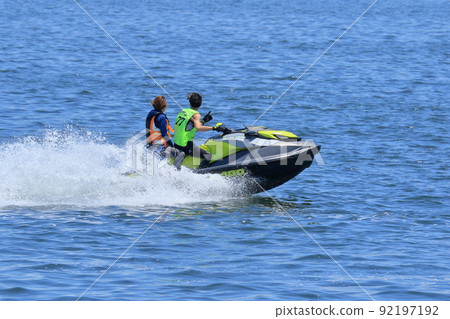 Personal watercraft that runs with splashes Jet ski Marine leisure 92197192