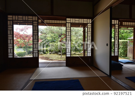 Tomomi Iwakura, Sakyo Ward, Kyoto City, overlooking the garden from the main house Tomomi Iwakura, Sakyo Ward, Kyoto City, overlooking the garden from the main house 92197521