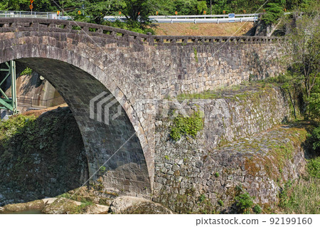 Kumamoto Prefecture / Fresh green Reidaikyo Bridge 92199160