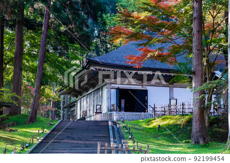 岩手縣平泉町中尊寺金地道-秋季- 92199454