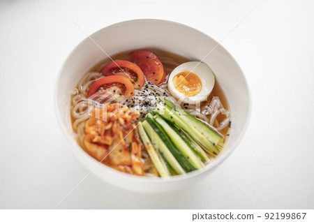 夏季清爽的盛岡冷面 夏季清爽的盛岡冷面 92199867