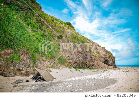Beach camp rugged camp blue sky solo camp outdoor leisure Beach camp rugged camp blue sky solo camp outdoor leisure 92205349