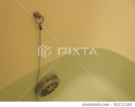 Bathtub with hot water, automatic bathtub, automatic hot water filling Bathtub with hot water, automatic bathtub, automatic hot water filling 92211160