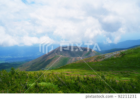 Azuma Kofuji seen from the cliff on the way to Mt. Issaikyo 92211231