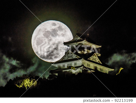 Gifu Castle and full moon Gifu Castle and full moon 92213199