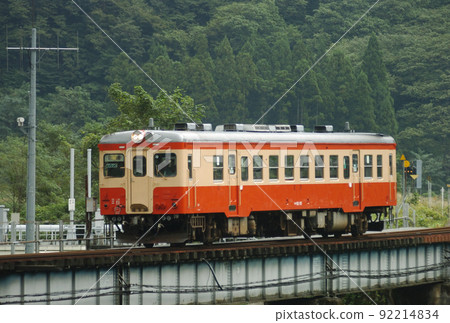 大糸線 Kotaki-Nechi JR West Kiha 52-115（富山） 92214834