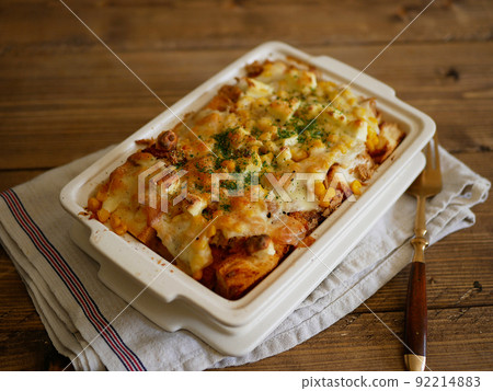 Bread gratin Bread gratin 92214883