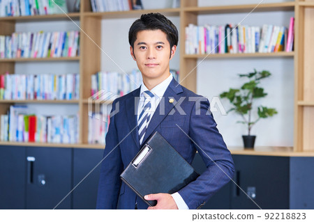 律師年輕人 92218823