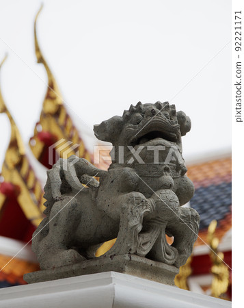 Wat Pho architectural decoration 92221171