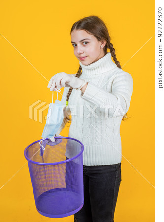 disposal of protective equipment. patient in safety item.  92222370