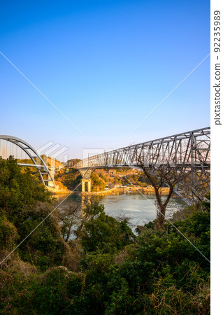 Amakusa No. 1 Bridge "(Left) New No. 1 Bridge and (Right) Old No. 1 Bridge" "Blue Sky and Port Surroundings" 92235989