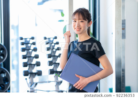 Gym instructor Gym instructor 92236353