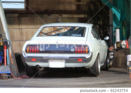 Image of an old domestic car 92243754
