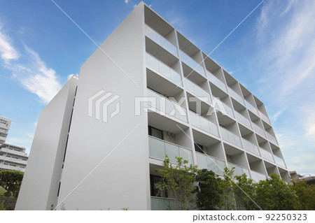 Newly built apartment 92250323