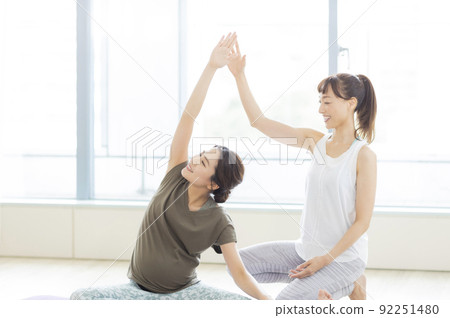 Maternity Yoga Maternity Yoga 92251480