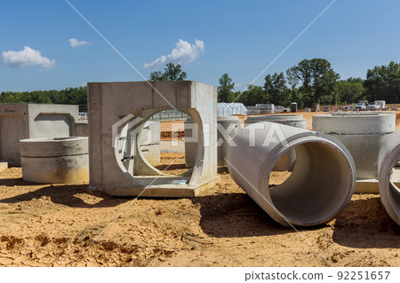 Large cement sewage pipes for industrial buildings were with concrete pipes to construct drainage systems 92251657