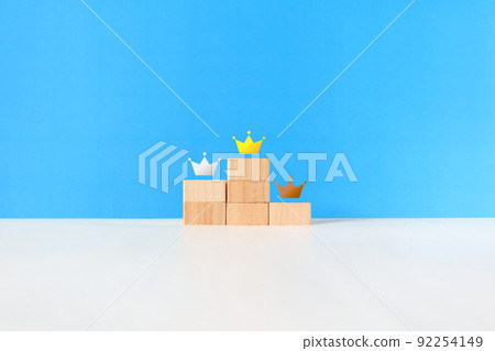 Podium and gold, silver and bronze crown 1 92254149