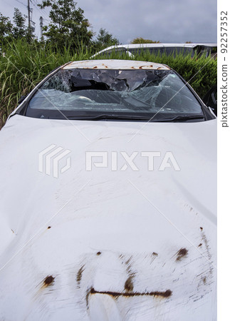 車禍，報廢汽車，事故車，交通事故，碰撞圖像素材 92257352