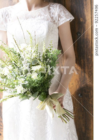 新娘進入婚禮廳維爾京路的圖像素材 新娘進入婚禮廳維爾京路的圖像素材 92257496