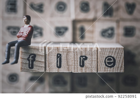 FIRE 經濟獨立 提前退休 FIRE 經濟獨立 提前退休 92258091