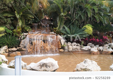 Fountain in the city of Cancun, Mexico 92258289