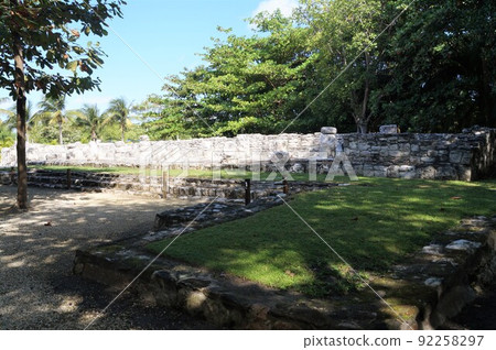 墨西哥坎昆瑪雅文明博物館花園 92258297