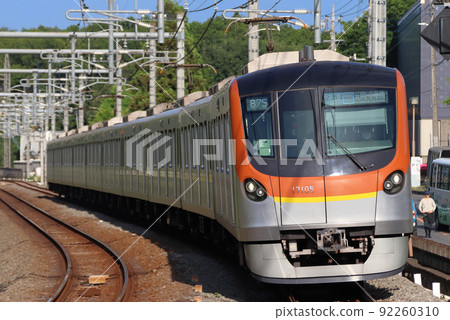 Seibu Ikebukuro Line direct subway Fukutoshin Line 17000 series (Rapid: 10-car train) 92260310