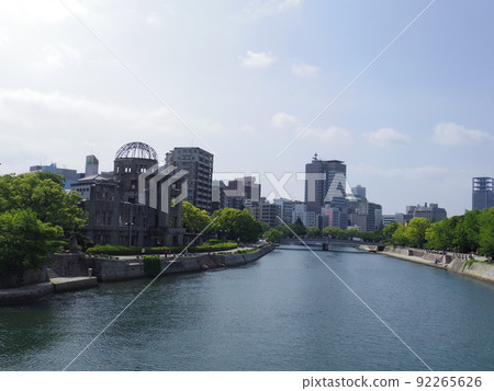 Motoyasu River and Atomic Bomb Dome (Hiroshima City, Hiroshima Prefecture) Motoyasu River and Atomic Bomb Dome (Hiroshima City, Hiroshima Prefecture) 92265626