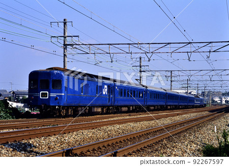 2003 24 series 25 type Blue Train Naha running on the Tokaido Line 92267597