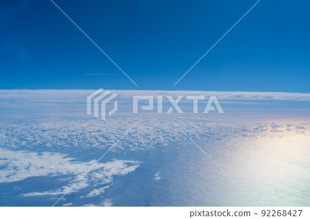 雲從天而降 92268427