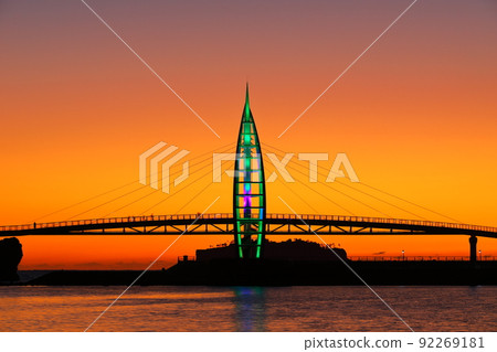 Saeyeongyo 橋, 夜景, 日落, 發光, Beomseong, Saesom, 海, 光, 日落, 發光, 92269181