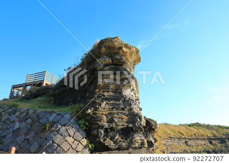 Suwolbong geological trail, snow layer, coast, beach, cliff, lava, Eongal coast, promenade, 92272707