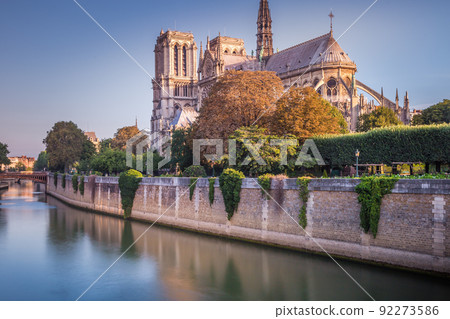 Notre Dame Cathedral at peaceful sunny morning, Paris, France 92273586