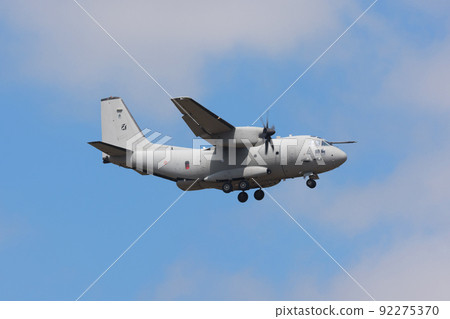 意大利空軍 C-27J 斯巴達運輸機貨艙門打開 92275370
