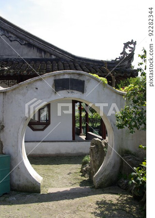 Classical Gardens of Suzhou, China A view of the Gardens of Suzhou (Classical Gardens of Suzhou) Chinese gardens of the Qing dynasty 92282344