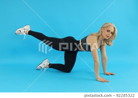 Concept of healthy lifestyle with sporty woman 92285322