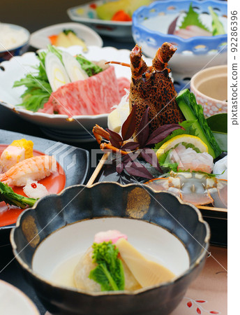 Dinner course meal at the hotel's Japanese restaurant 92286396