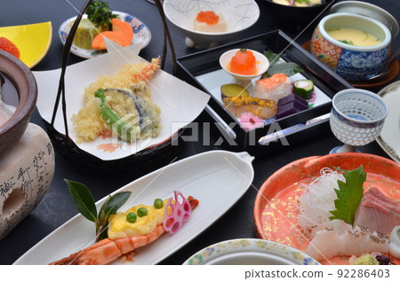 Dinner course meal at the hotel's Japanese restaurant 92286403
